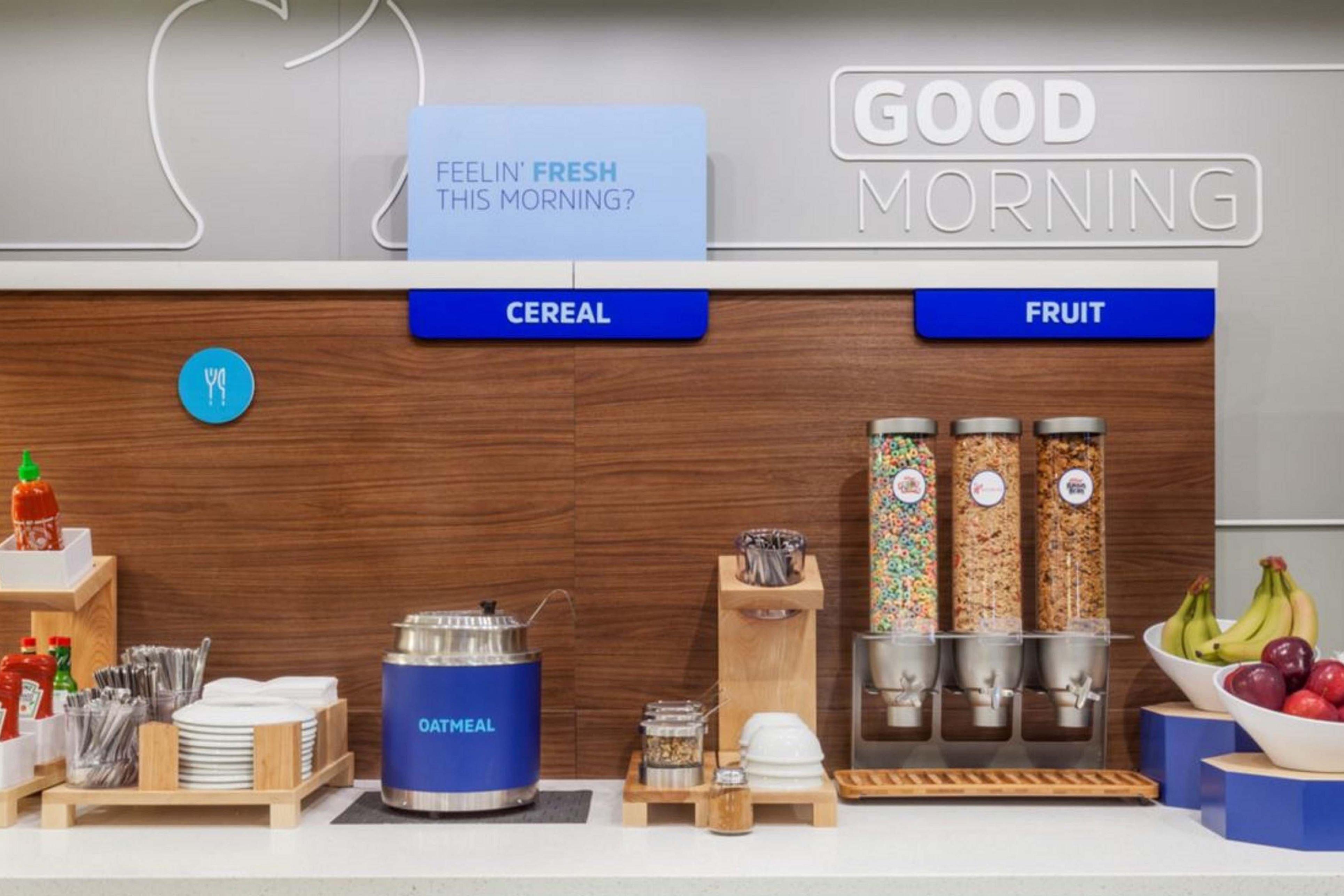 Holiday Inn Express & Suites Chicago North Shore - Niles By Ihg Buitenkant foto
