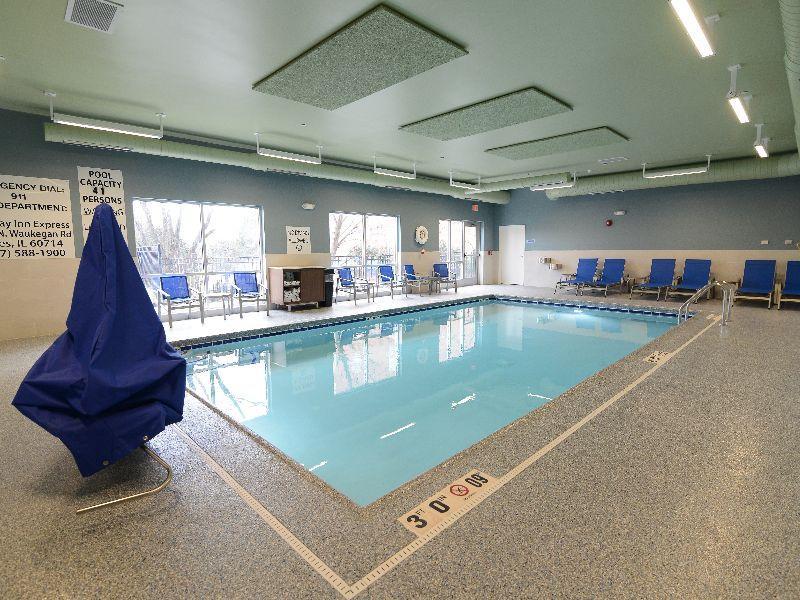 Holiday Inn Express & Suites Chicago North Shore - Niles By Ihg Buitenkant foto
